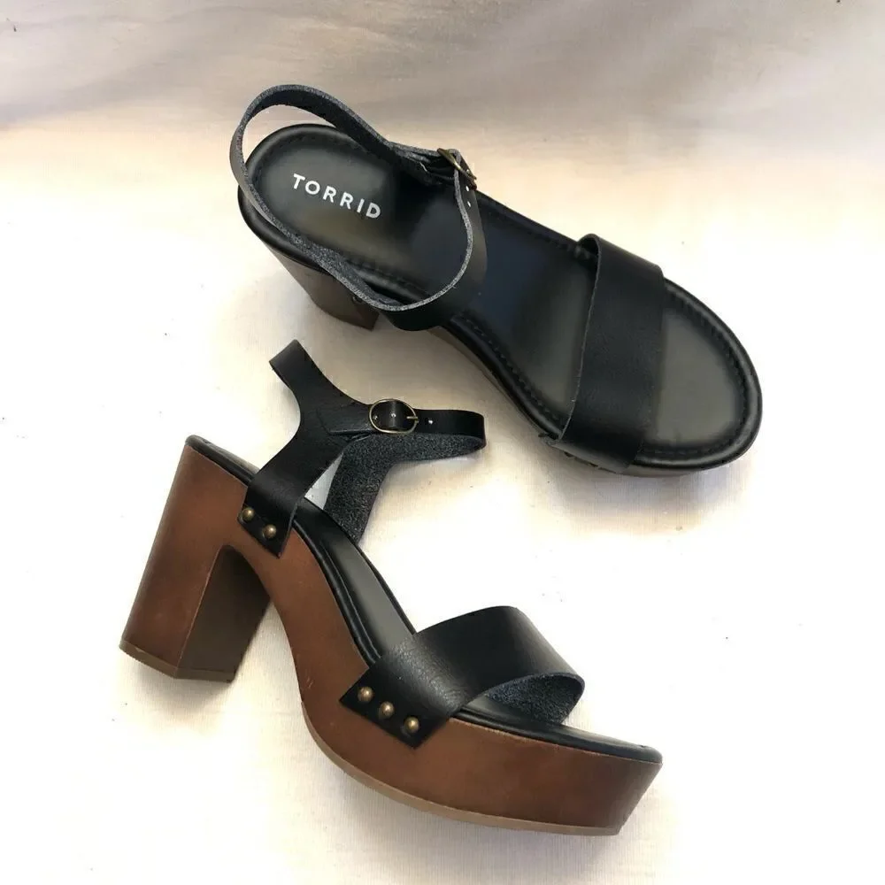 Torrid womens wood grain platform heels sandals size 10.5 W